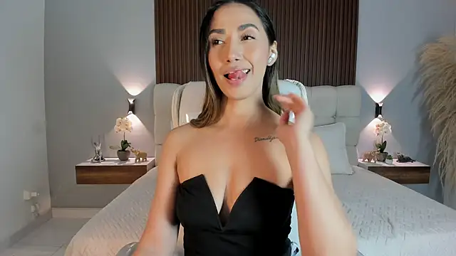 Emma23__ webcam