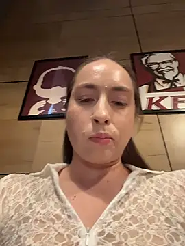 Holly_Play webcam