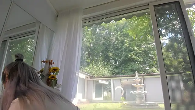 Ella_Vee live cam preview