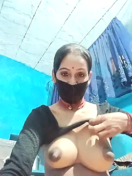 Nandani-758 webcam