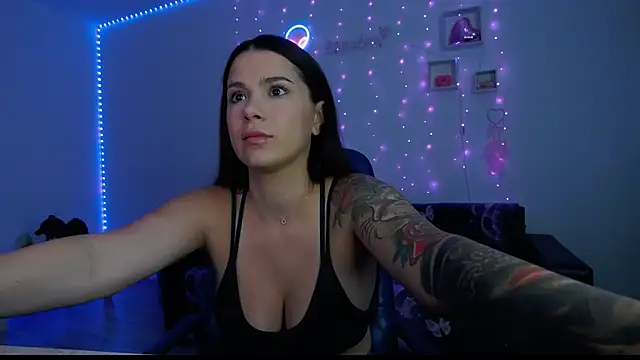 LauraLora3 webcam