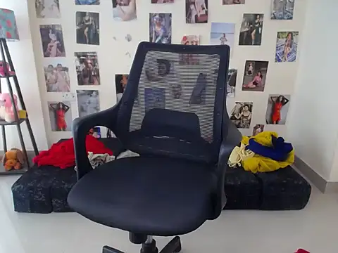 Loving_whisky webcam