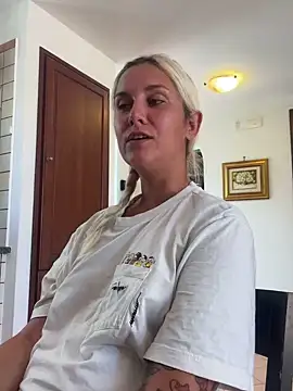 Sofia_beee live cam preview