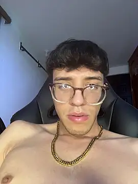 ArthurDavies21_ live cam on StripChat