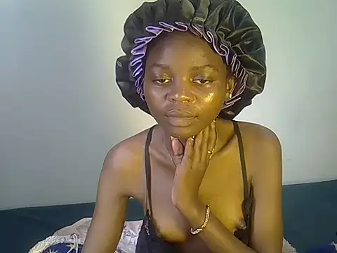 Spicybobolishia_ webcam