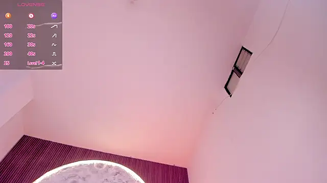 MadyGomez webcam
