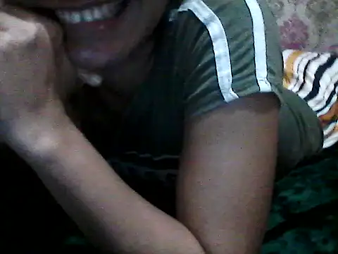 SexyLuna143 webcam