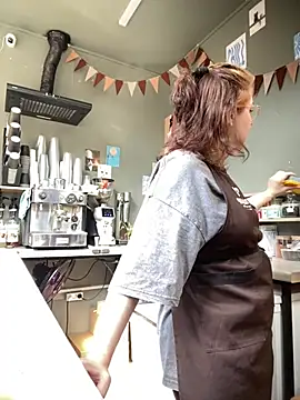 cinnabon_ (G young) - MAKE MY PUSSY WET AT WORK