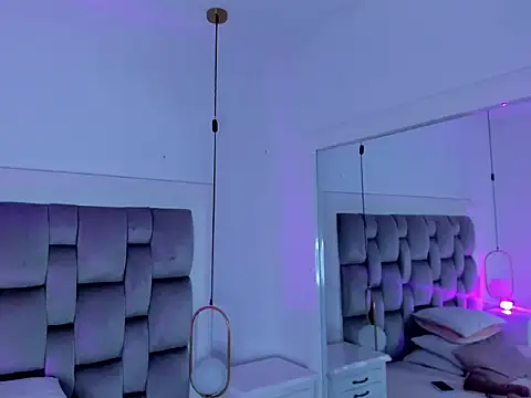 OnlyGia webcam