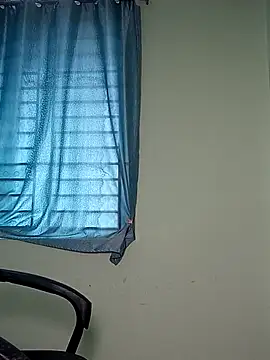 shrutee12 webcam