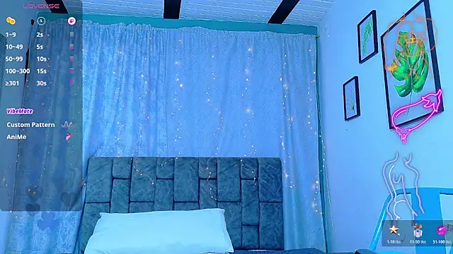 NicolasTorrez live cam on StripChat