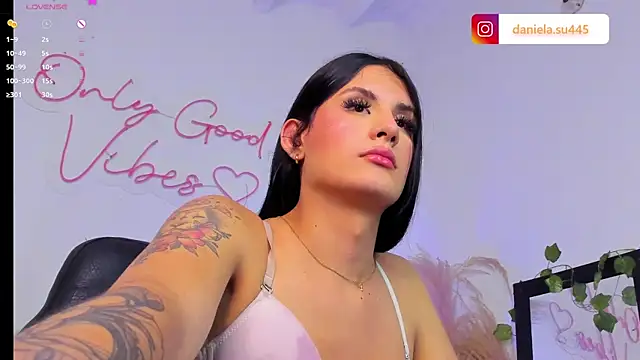 MiaDaniella__ webcam