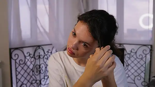 IndomitableMaid webcam