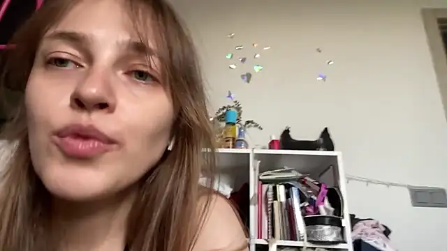 EarlenePedrogo live cam on StripChat