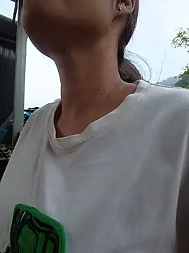 Linda-yiyi webcam