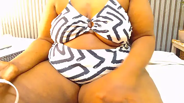 ROYALASS25 webcam
