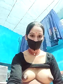 Nandani-758 webcam