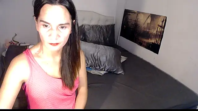 NinaDOM4CUM webcam