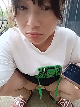 Linda-yiyi webcam