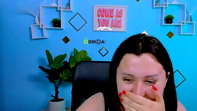 luna_noct live cam on StripChat