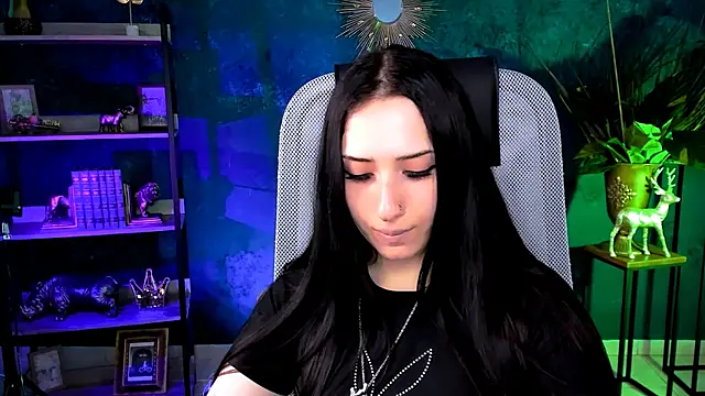 MonicaLowes webcam