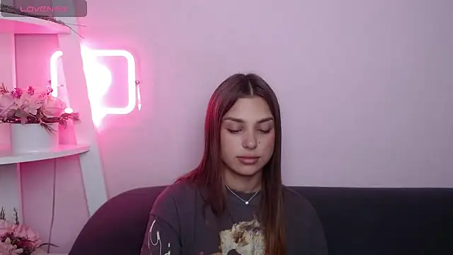 MilanaAngelAs webcam