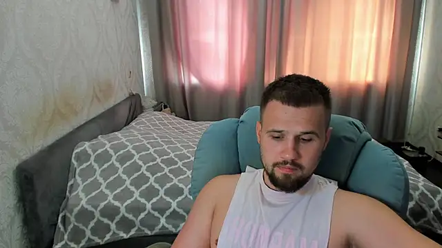 vladik_b (M young) - My Cum Show