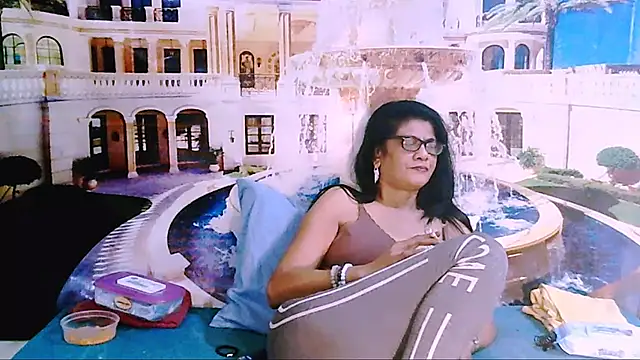 IndianAllure webcam
