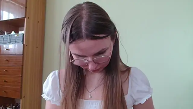LooveELLYx webcam