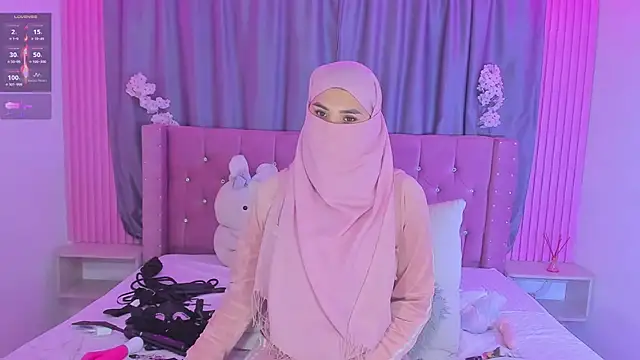 Nayla-Mouna webcam