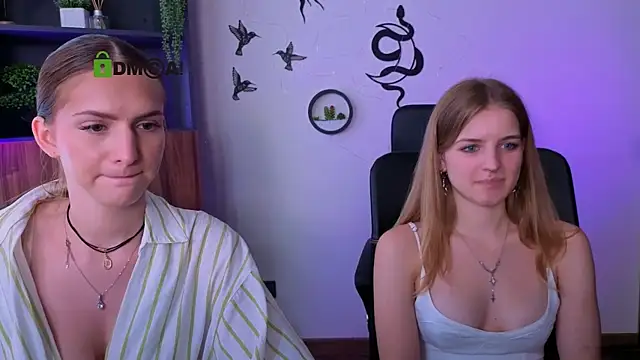 lisa_dark_ webcam
