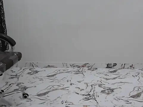 lovelyshaski webcam