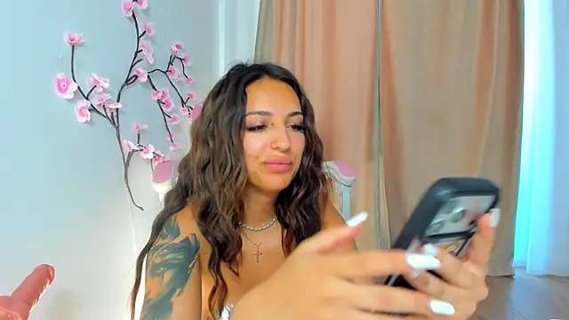 Anya_Belle