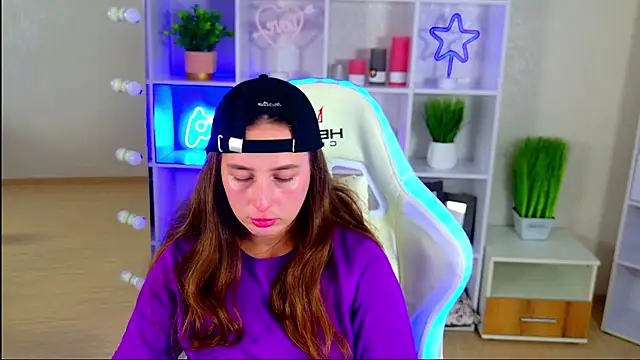 NadinnL webcam
