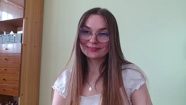 LooveELLYx webcam