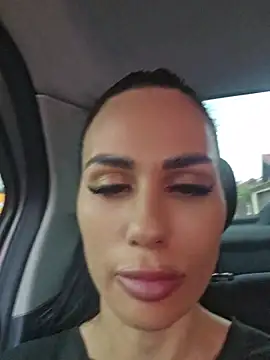KatiaDivine webcam