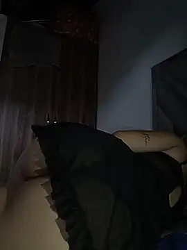 Lunaescarlataa webcam
