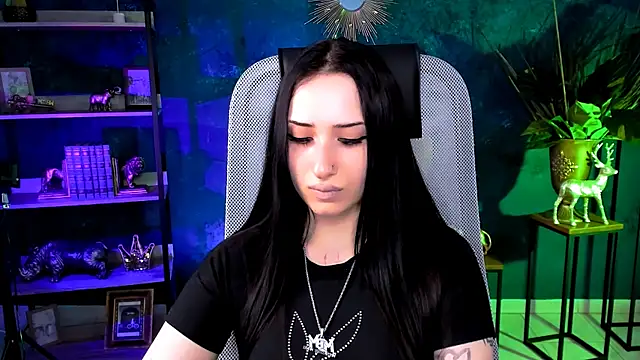 MonicaLowes webcam