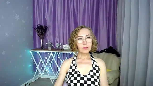 queen_a_n_i webcam