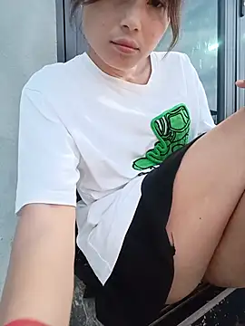 Linda-yiyi webcam
