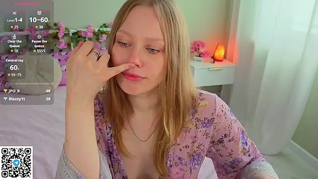 AngelBlaze live cam on StripChat