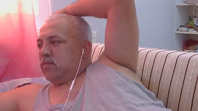 husoizmir live cam on StripChat