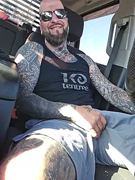 Beardedtattood webcam