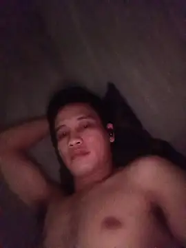 YourAsianSlave webcam