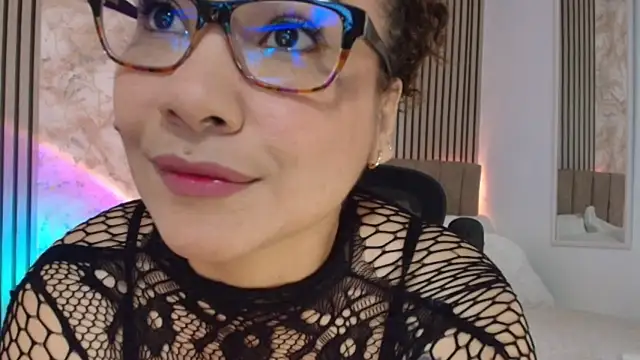 JuliRamirez live cam preview