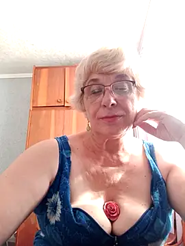 52MiaLove02 webcam
