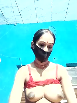 Nandani-758 webcam