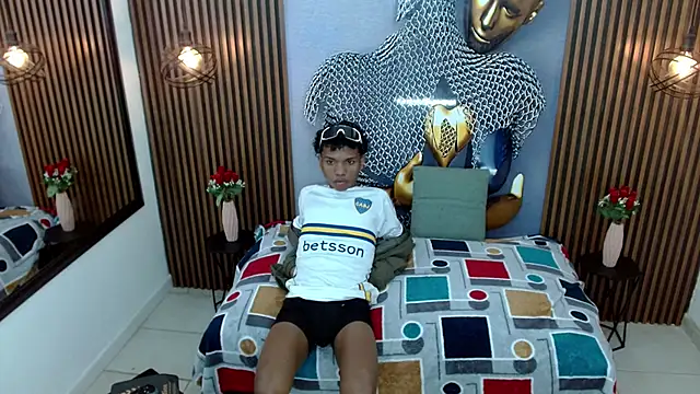 AlessandroBlack_ webcam