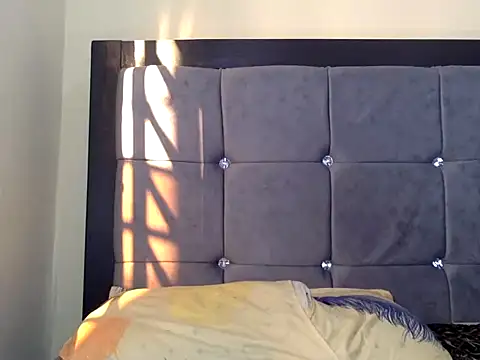 cocoluvx_1 - Cocoluvx_1's free webcam - UK Sex Cams