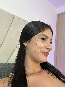 oficialaura webcam